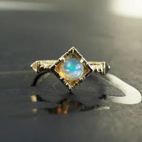 14k Gold Opal ring GOLDEN LAKE